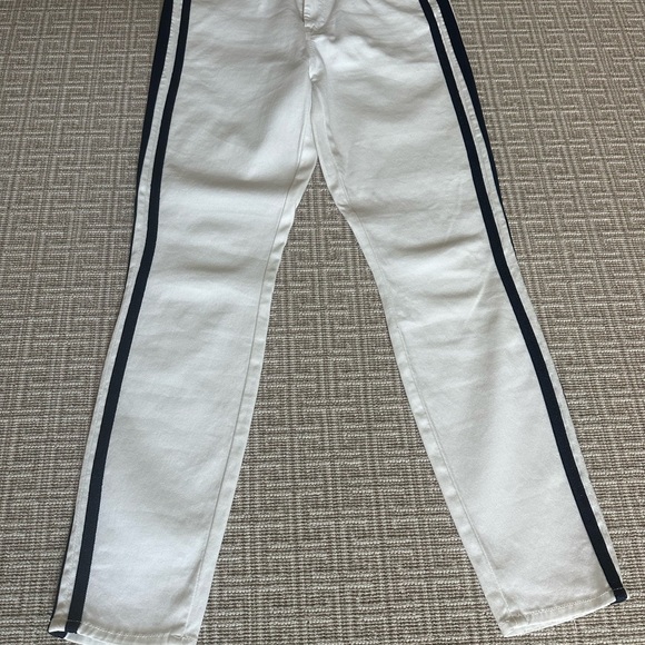 MOTHER White Garment - Picture 1 of 6